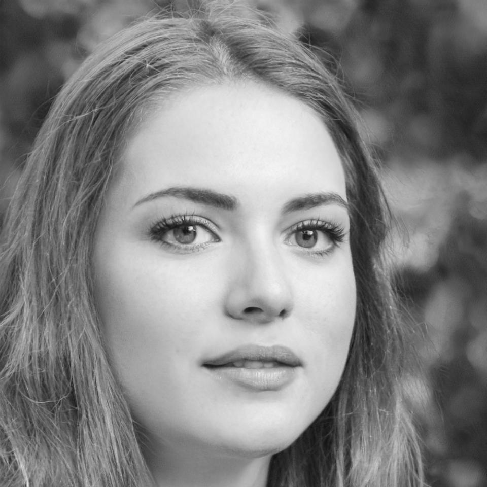 Ylva Andreasen, Financial Analyst